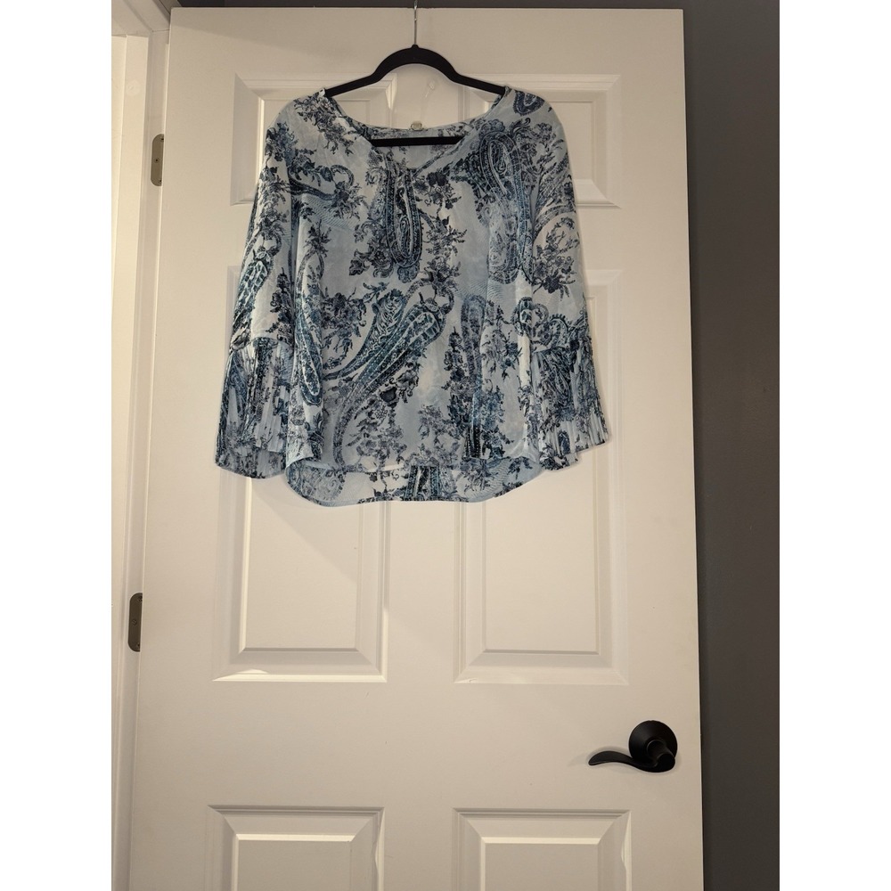 Sioni 3/4 Sheer Bell Sleeves Paisley White Blue Medium Nwt